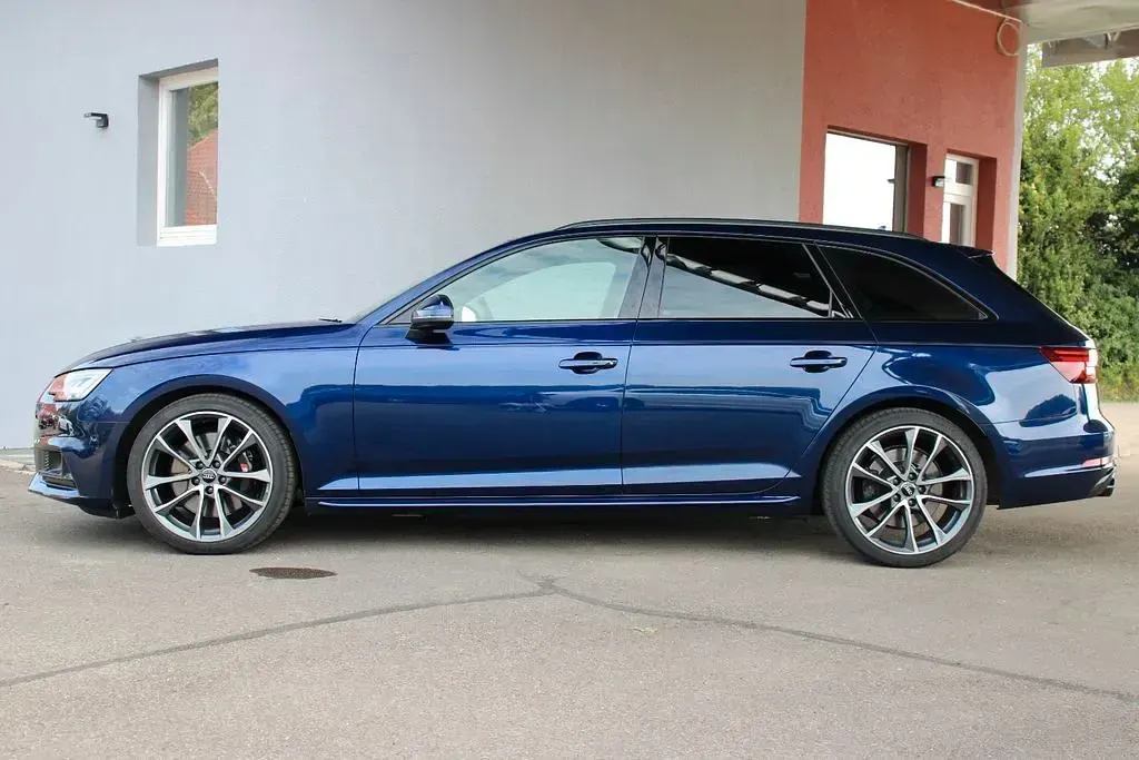 Gebraucht Audi S4 Sport 354 PS (260 kW) 2018 Blau Kombi