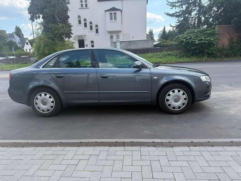 Gebraucht 2002 Audi A4 Limousine | 3.200 € (Teuer) - Bild 1/4