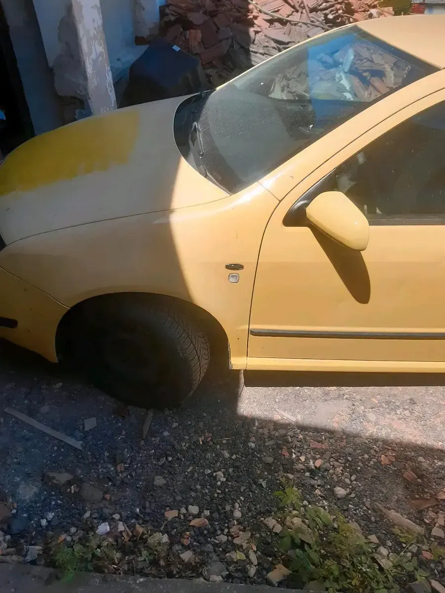 Gebraucht Skoda Fabia 60 PS (44 kW) 2000 Gelb Kleinwagen