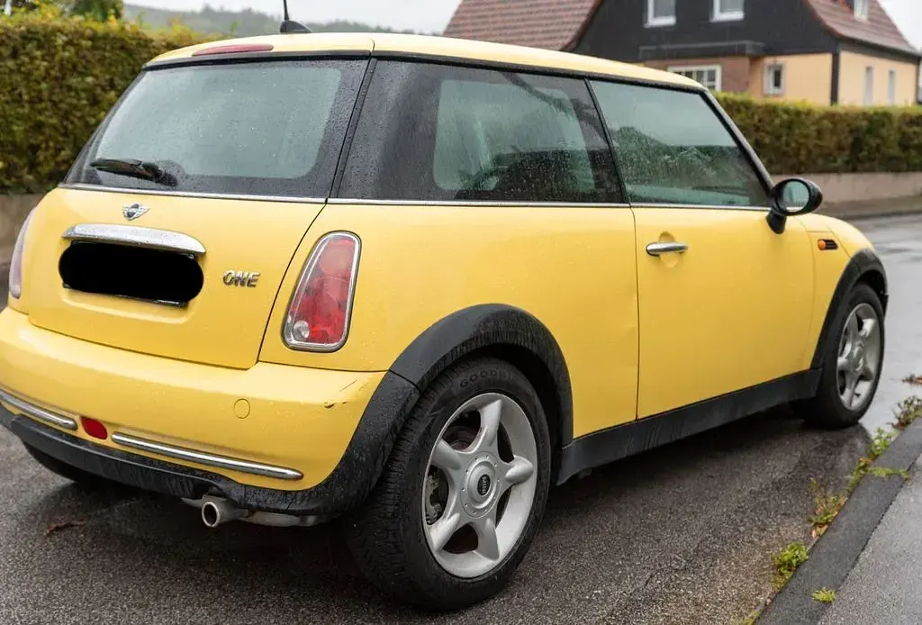 Usata Mini ONE 90 CV (66 kW) 2005 Giallo Utilitaria