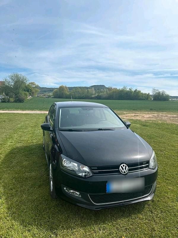 Second-hand VW Polo Life 60 CP (44 kW) 2013 Negru Hatchback