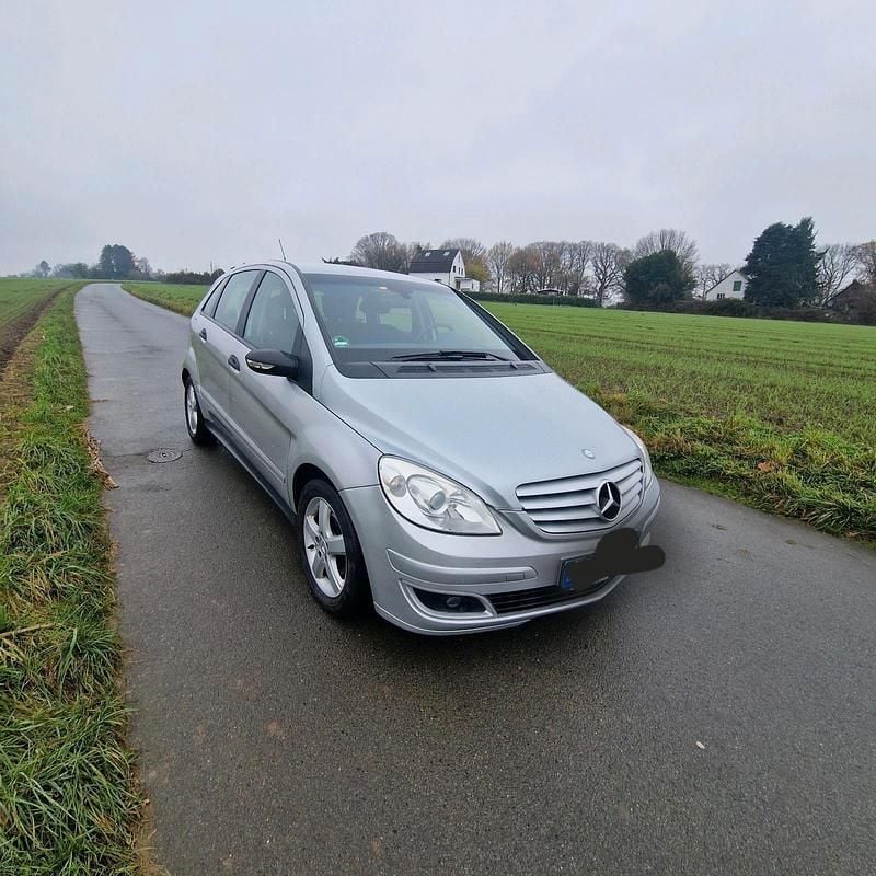Gebraucht Mercedes B170 116 PS (85 kW) 2007 Silber Van / Kleinbus