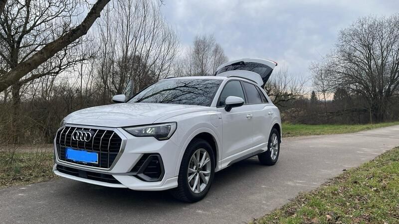 Weiß Gebraucht 2021 Audi Q3 SUV | 31.300 € (Teuer) - Bild 1/4