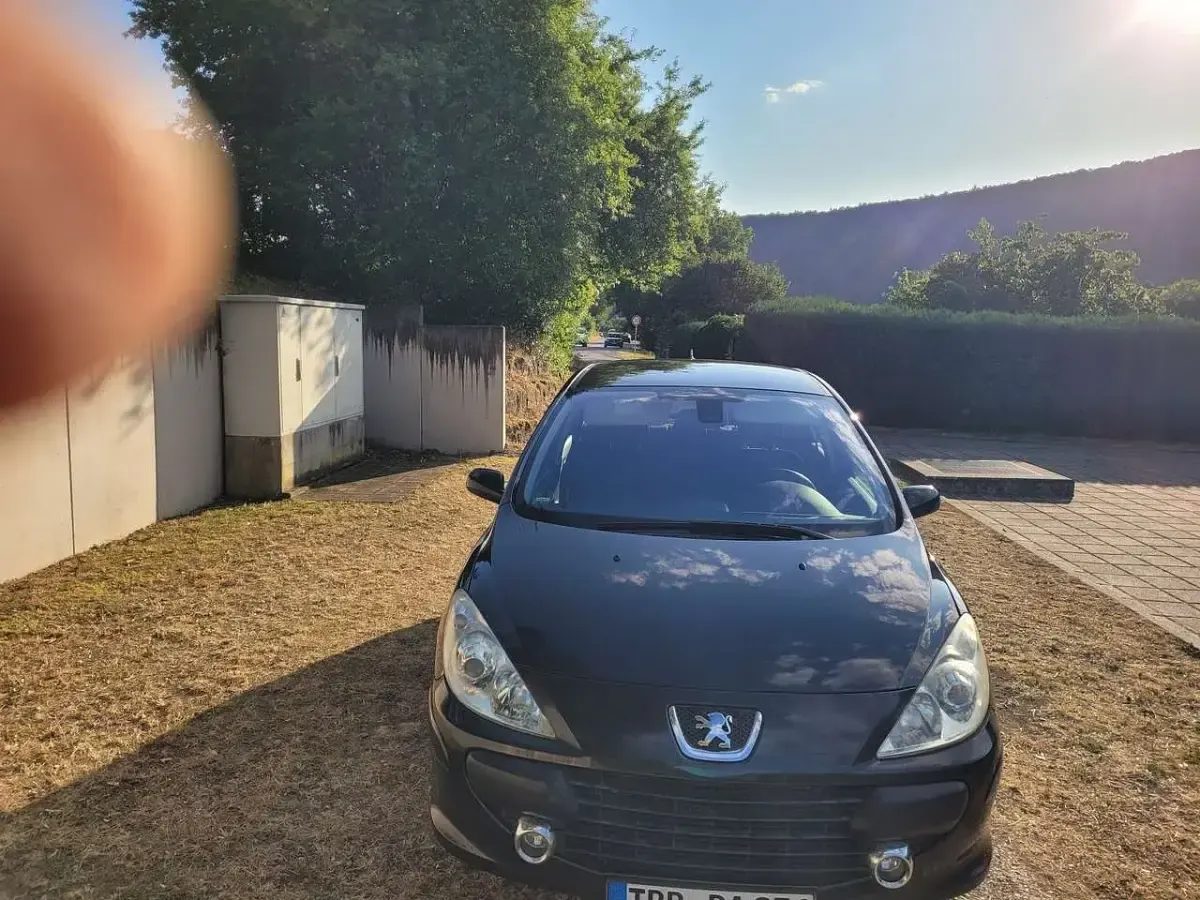 Gebraucht Peugeot 307 109 PS (80 kW) 2006 Limousine