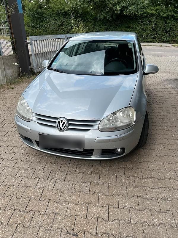 Silber Gebraucht 2006 VW Golf V Limousine | 799 € (Superpreis) - Bild 1/4