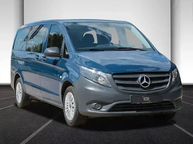 Gebraucht Mercedes Vito 136 PS (100 kW) 2022 Stahlblau Van