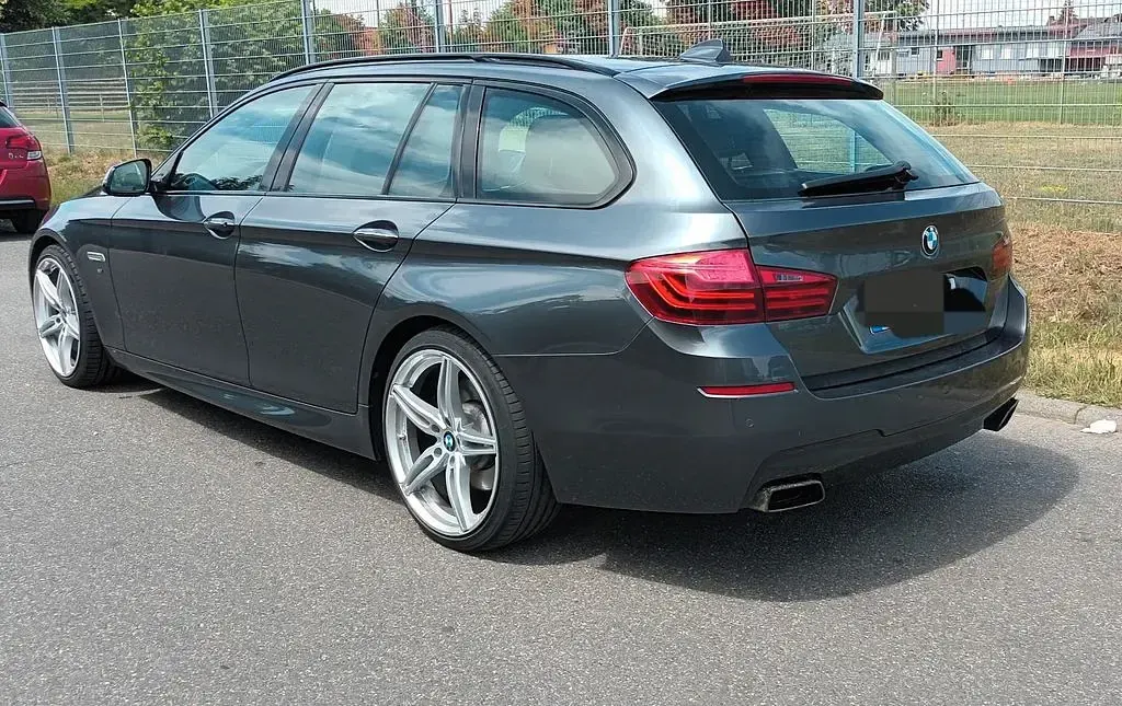 Gebraucht BMW M550 Performance 381 PS (280 kW) 2015 Grau Limousine