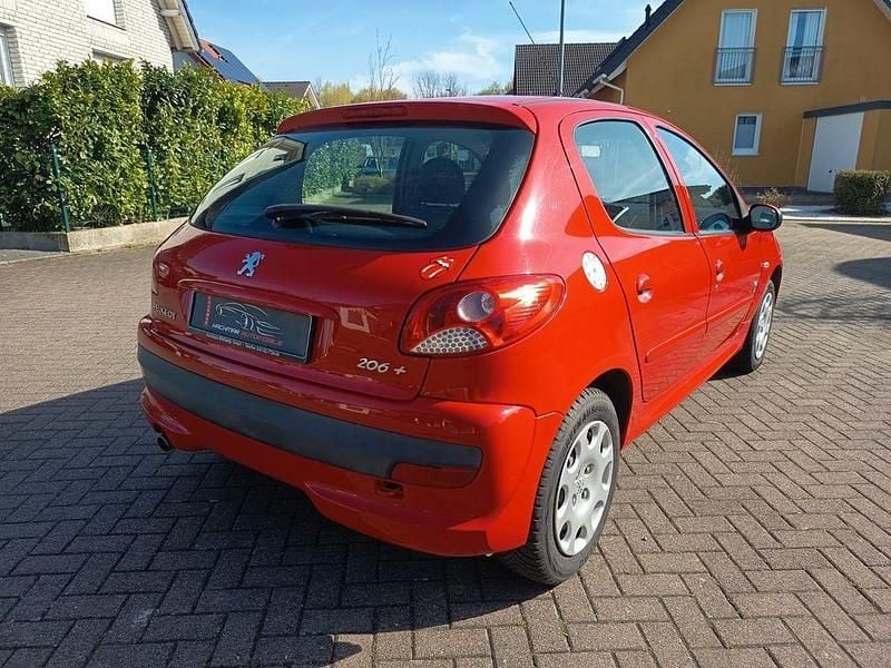 Gebraucht Peugeot 206 73 PS (53 kW) 2012 Rot Limousine