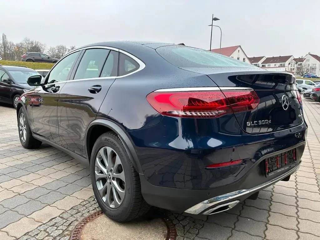 Gebraucht Mercedes GLC300 245 PS (180 kW) 2020 Blau SUV