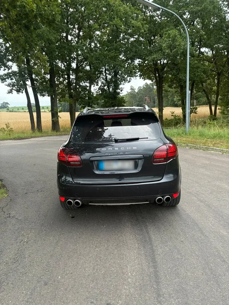 Gebraucht Porsche Cayenne Turbo 500 PS (367 kW) 2010 Schwarz SUV