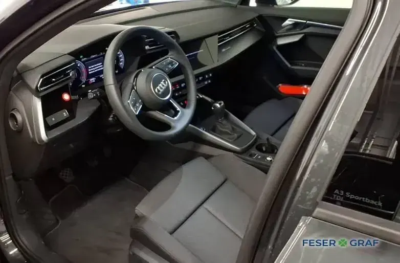 Gebraucht Audi A3 Advanced Plus 116 PS (85 kW) 2025 Manhattangrau metallic Limousine