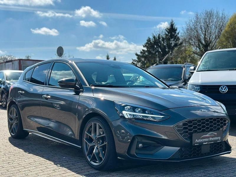 Gebraucht Ford Focus ST 280 PS (205 kW) 2020 Magnetic Limousine