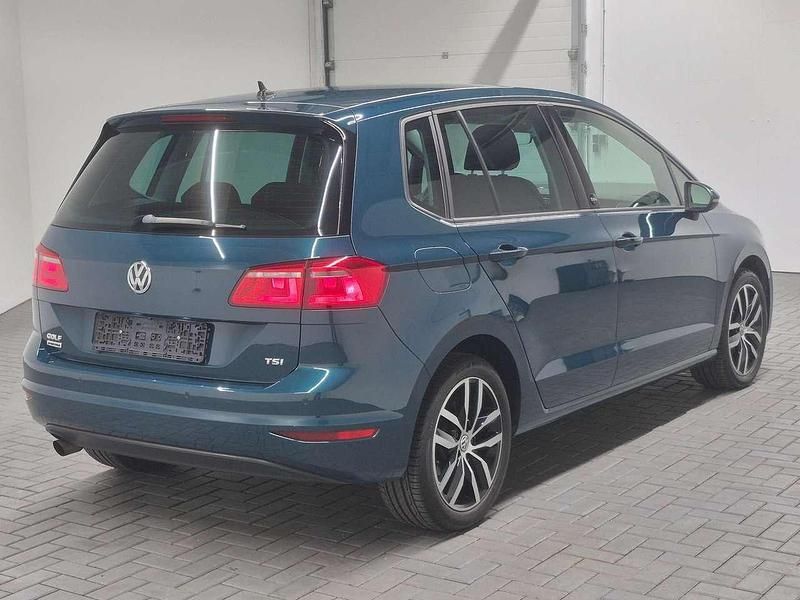 Gebraucht VW Golf Sportsvan Sound 110 PS (80 kW) 2017 Grün Van / Kleinbus