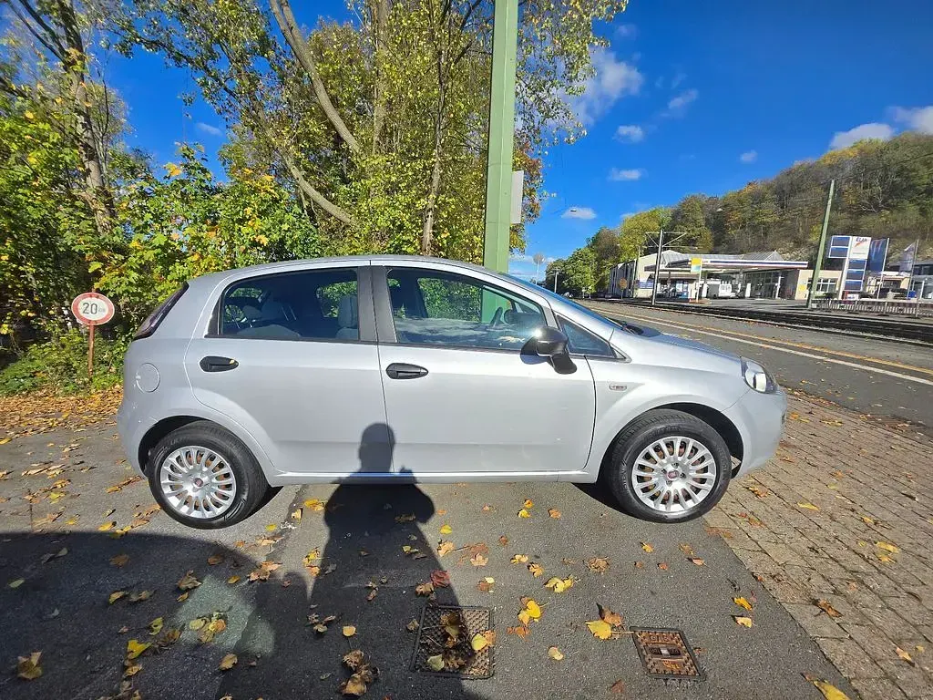 Gebraucht Fiat Punto 105 PS (77 kW) 2014 Colore esterno (grigio intelle Kleinwagen