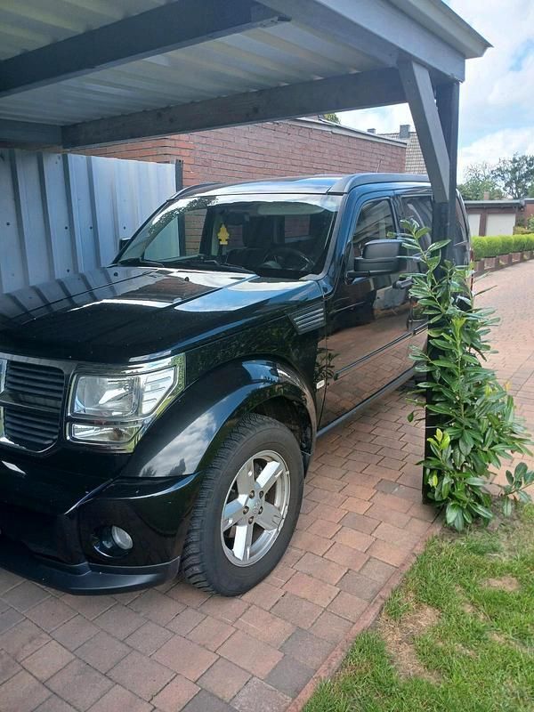 Schwarz Gebraucht 2008 Dodge Nitro SUV | 4.999 € (Guter Preis) - Bild 1/4