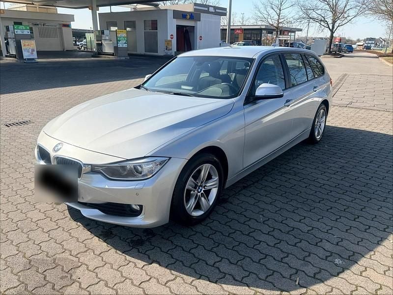 Gebraucht BMW 318 150 PS (110 kW) 2013 Silber Kombi
