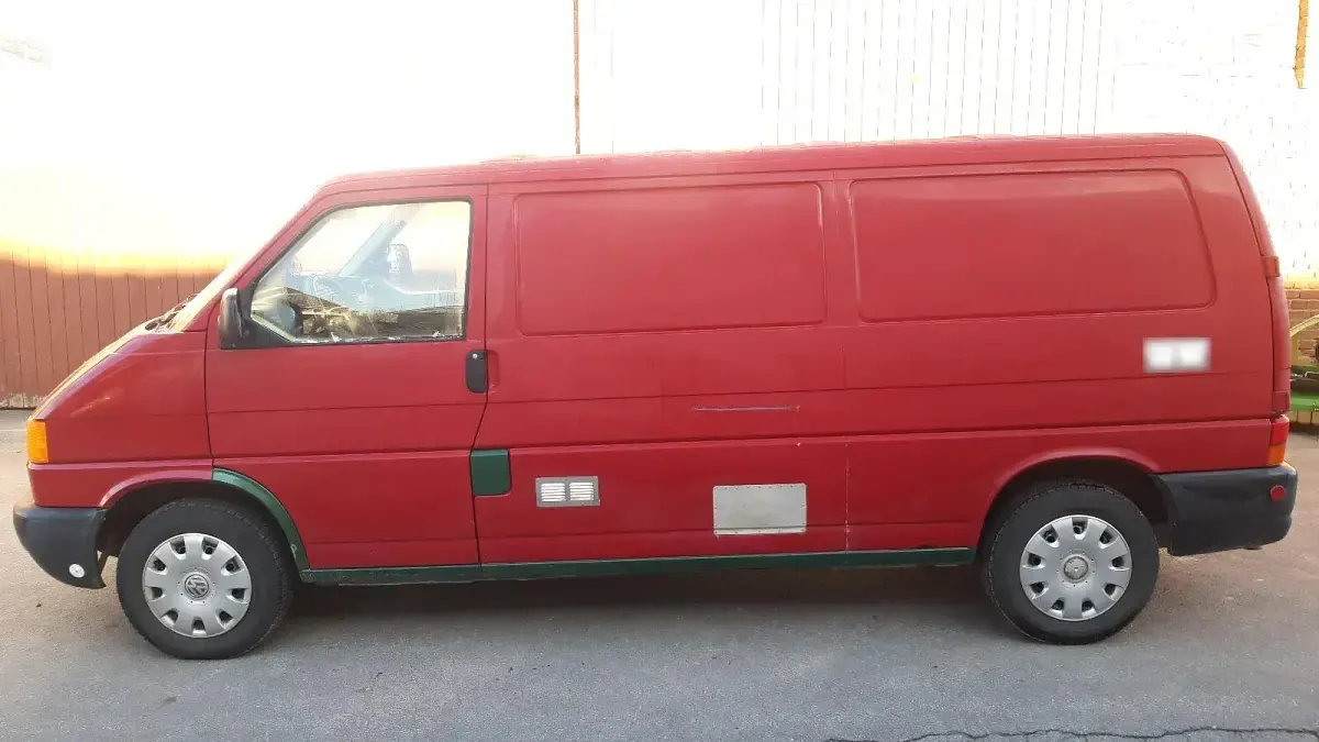 Gebraucht VW Transporter 88 PS (64 kW) 2001 Rot Van