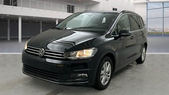 Gebraucht VW Touran Highline 150 PS (110 kW) 2023 Schwarz Van / Kleinbus
