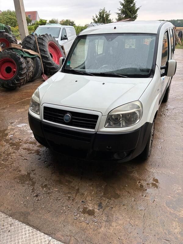 Weiß Gebraucht 2007 Fiat Doblò Van / Kleinbus | 940 € - Bild 1/4