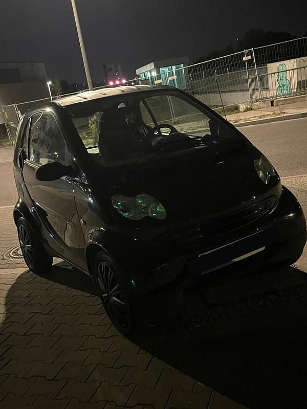 Schwarz Gebraucht 2006 Smart ForTwo Coupé Coupé | 2.700 € - Bild 1/4