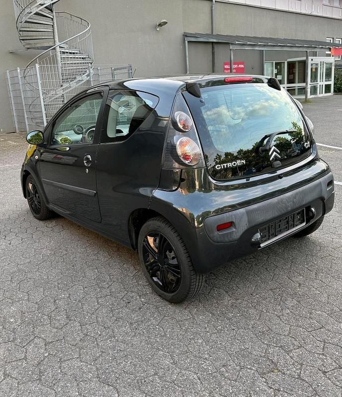 Schwarz Gebraucht 2011 Citroën C1 Kleinwagen | 2.799 € (Fairer Preis) - Bild 1/4