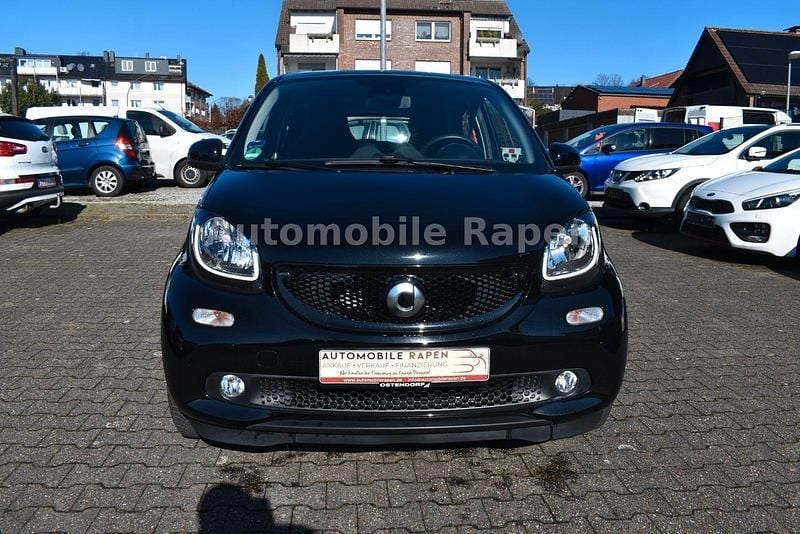 Gebraucht Smart ForFour 90 PS (66 kW) 2018 Schwarz Kleinwagen