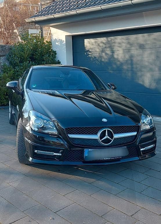 Gebraucht Mercedes SLK200 AMG line 184 PS (135 kW) 2014 Schwarz Cabrio