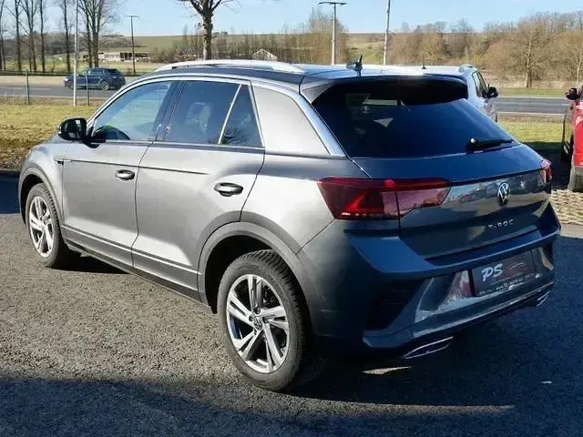 Second-hand VW T-Roc R-line 150 CP (110 kW) 2023 Gri SUV