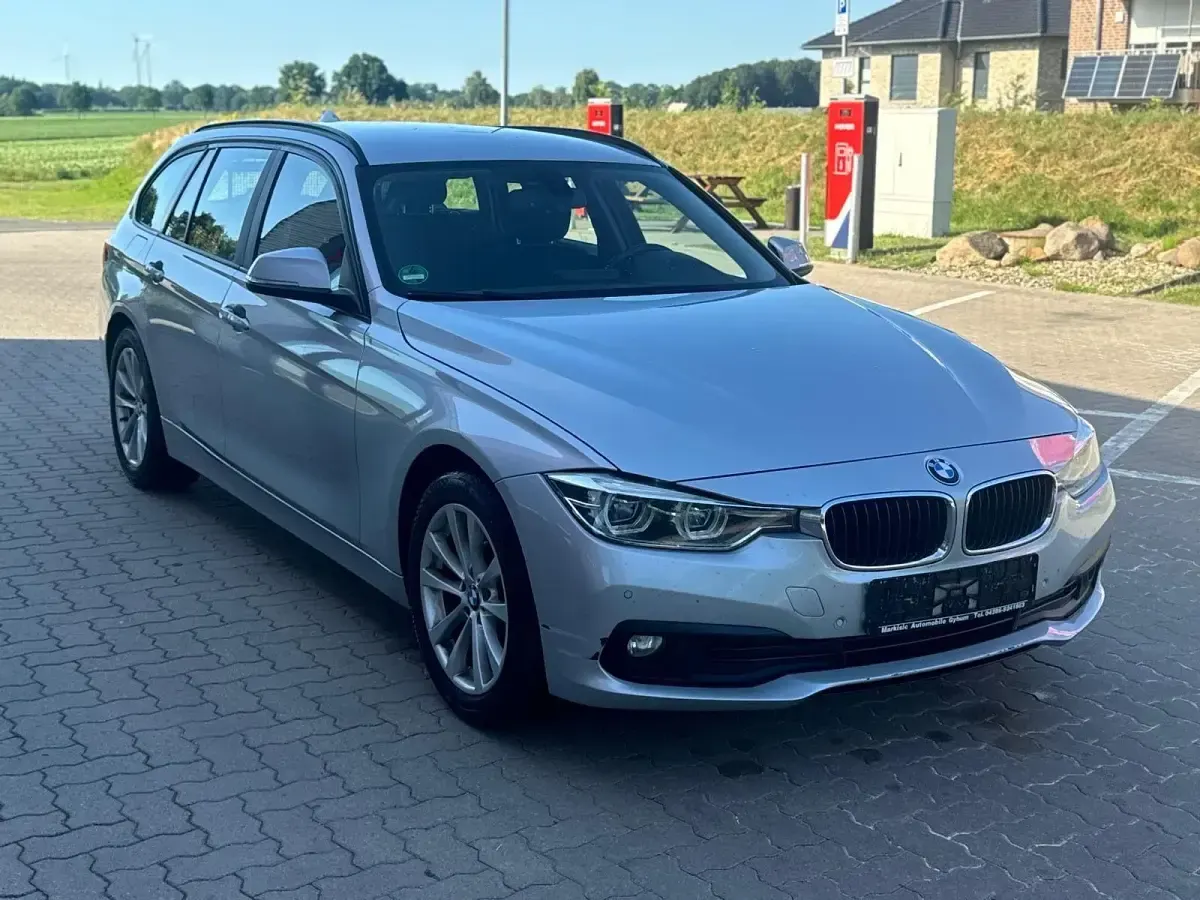 Gebraucht BMW 320 Performance 190 PS (139 kW) 2016 Silber Kombi