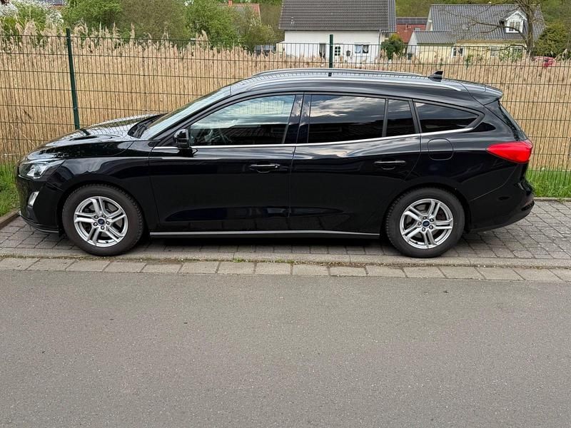 Gebraucht Ford Focus Active 120 PS (88 kW) 2020 Schwarz Kombi