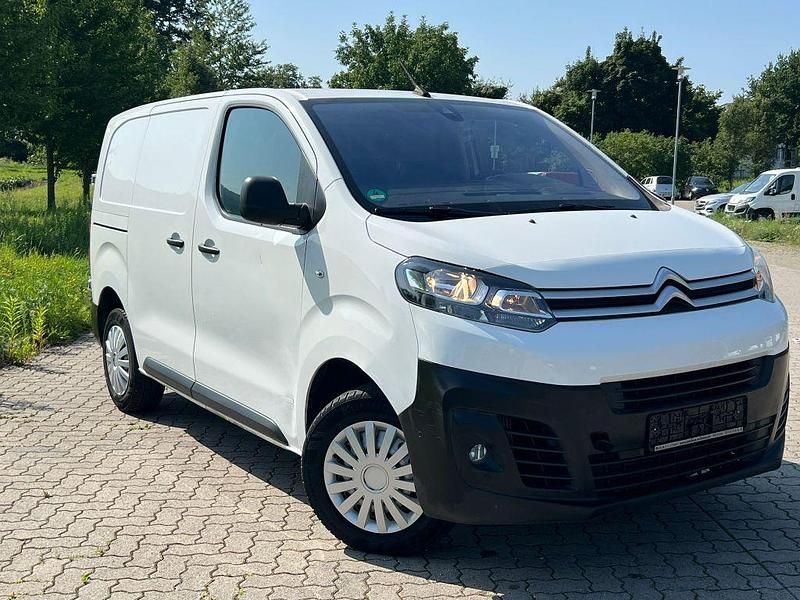 Lack weiss banquise/typ aussen Gebraucht 2021 Citroën Jumpy Van / Kleinbus | 12.990 € (Superpreis) - Bild 1/4