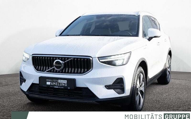 Weiss Gebraucht 2022 Volvo XC40 Core SUV | 29.890 € (Superpreis) - Bild 1/4