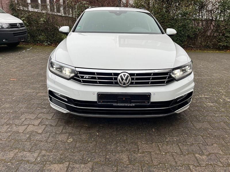 Gebraucht VW Passat R-line 150 PS (110 kW) 2016 Weiß Kombi