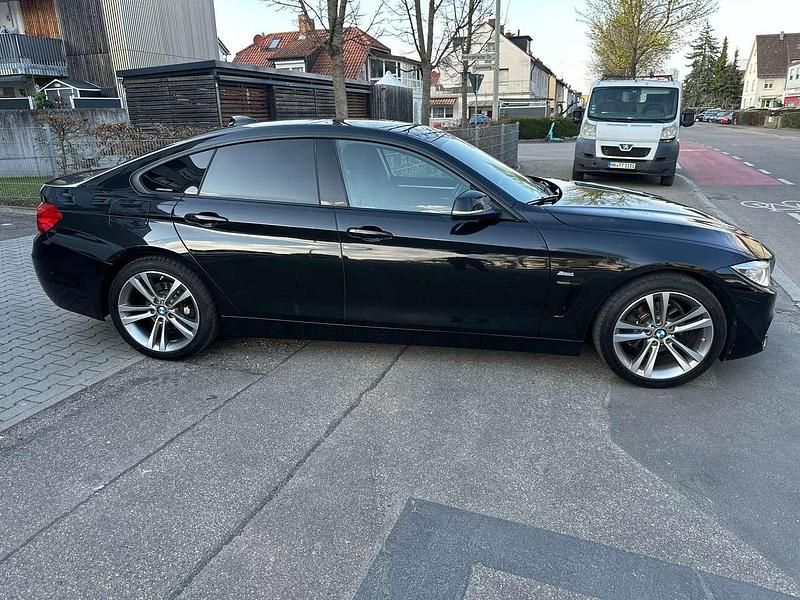 Gebraucht BMW 420 184 PS (135 kW) 2016 Black sapphire metallic Coupé