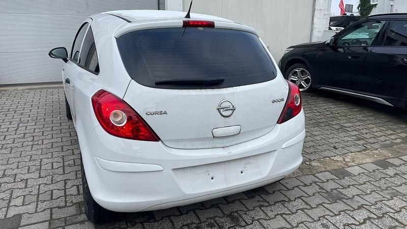 Weiß Gebraucht 2012 Opel Corsa Color Edition Kleinwagen | 1.200 € (Superpreis) - Bild 1/4