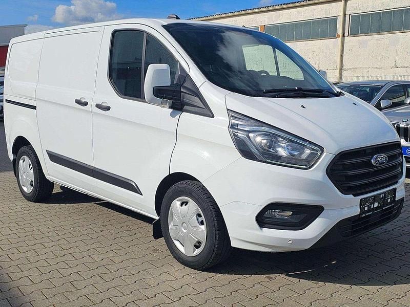 Gebraucht Ford Transit Custom Trend 131 PS (96 kW) 2022 Frostweiß Van / Kleinbus