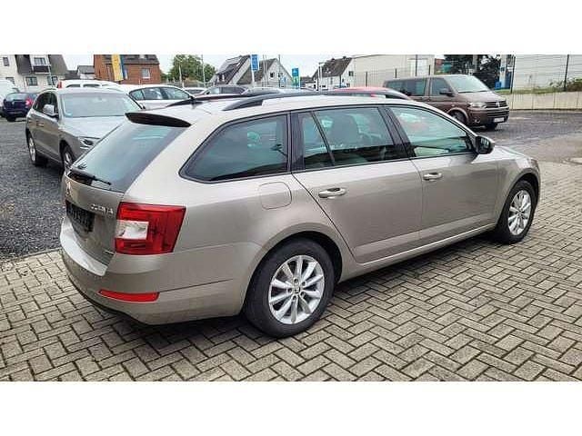 Gebraucht Skoda Octavia Style 110 PS (80 kW) 2016 Silber Kombi