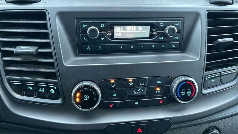 Gebraucht Ford Transit Custom 131 PS (96 kW) 2020 Grau Van / Kleinbus