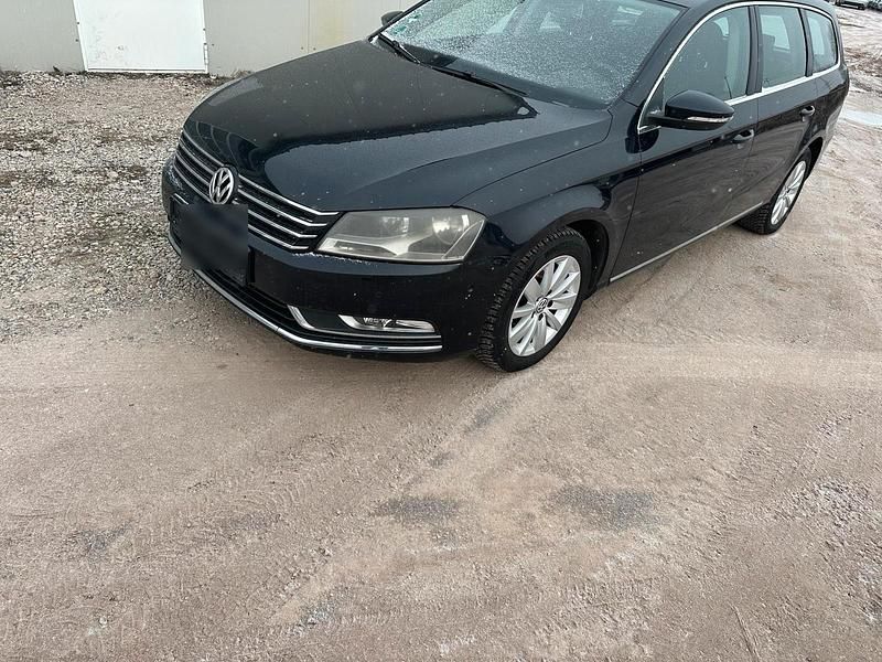 Gebraucht VW Passat 160 PS (117 kW) 2011 Schwarz Kombi