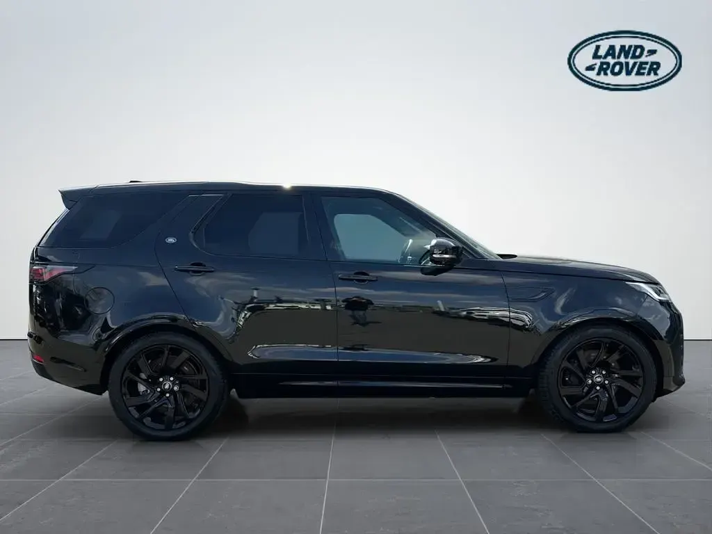 Neu Land Rover Discovery 5 SE Dynamic 349 PS (256 kW) 2026 Santorini black SUV