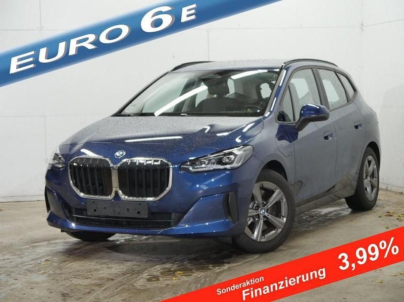 Blau Gebraucht 2024 BMW 230e Active Tourer Van / Kleinbus | 38.890 € (Guter Preis) - Bild 1/4