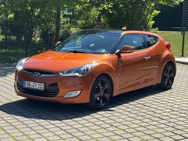 Orange Gebraucht 2013 Hyundai Veloster Style Kleinwagen | 7.999 € (Fairer Preis) - Bild 1/4