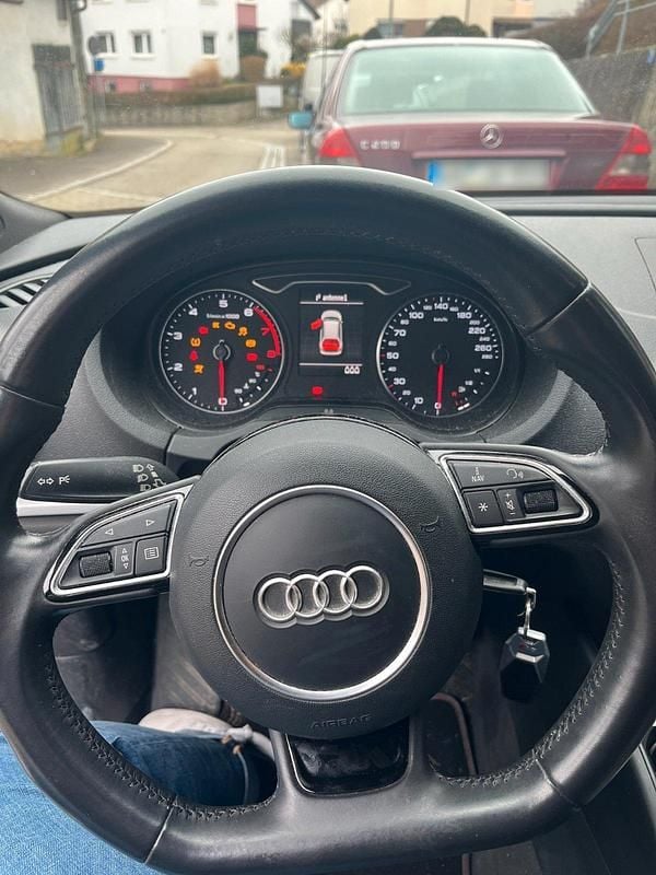 Używany Audi A3 S-Line 125 KM (91 kW) 2014 Niebieski Coupe