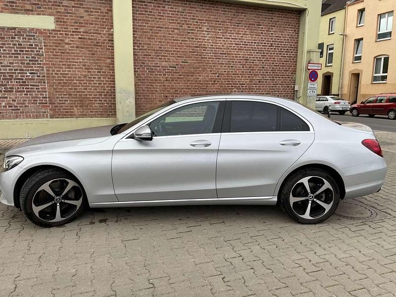 Gebraucht Mercedes C400 333 PS (244 kW) 2018 Iridiumsilber  metalliclack Limousine
