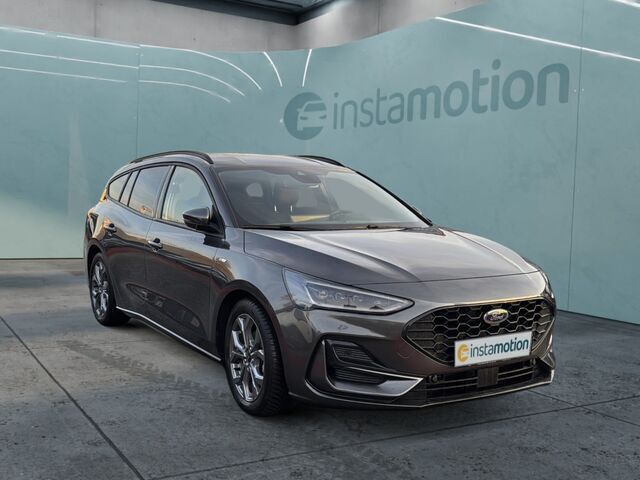 Grau Gebraucht 2023 Ford Focus ST-Line Kombi | 26.650 € (Etwas zu teuer) - Bild 1/2