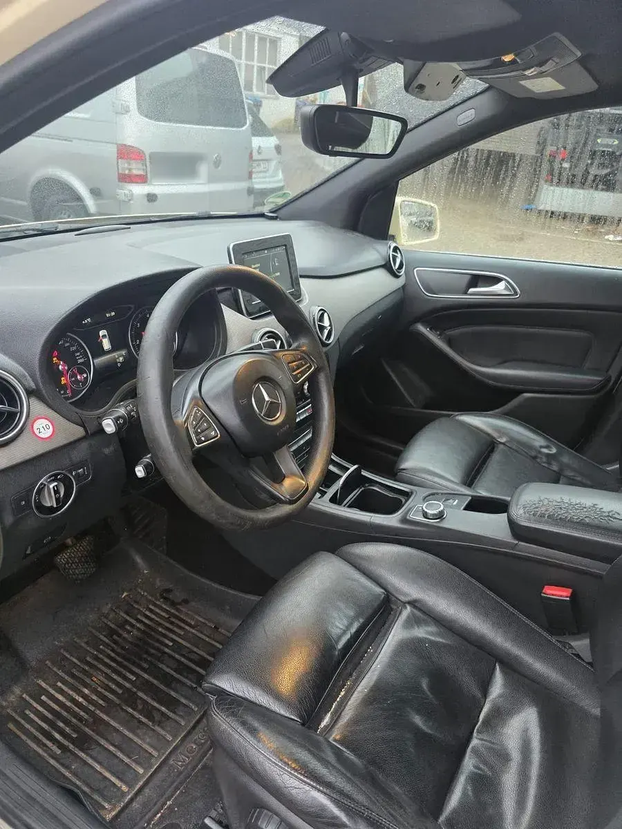 Gebraucht Mercedes B180 109 PS (80 kW) 2017 Van / Kleinbus