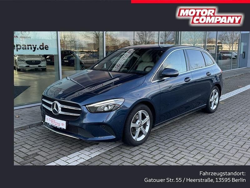 Blau Gebraucht 2019 Mercedes B200 Progressive Van / Kleinbus | 21.990 € (Guter Preis) - Bild 1/4