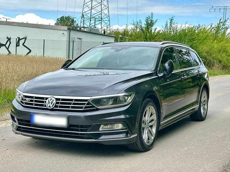 Gebraucht VW Passat R-line 190 PS (139 kW) 2019 Kombi