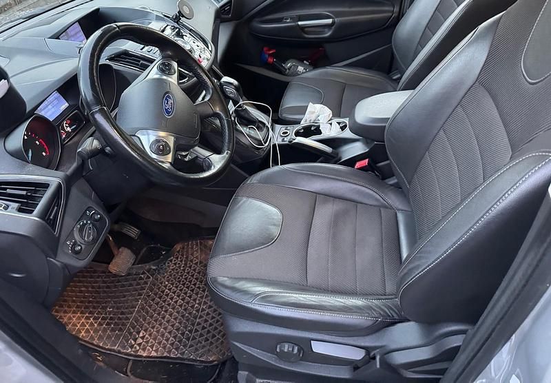 Gebraucht Ford Kuga 163 PS (119 kW) 2013 Silber SUV