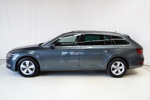 Gebraucht Skoda Superb Ambition 190 PS (139 kW) 2016 Grau metallic Kombi